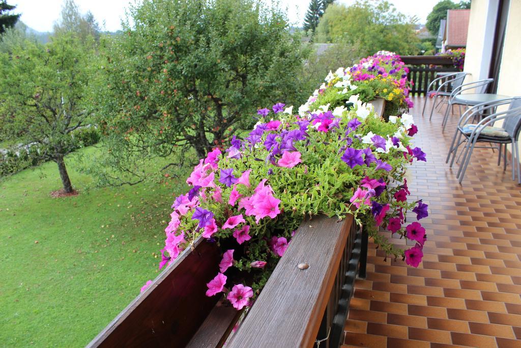 Pension Windinger Schiefling am See Room photo